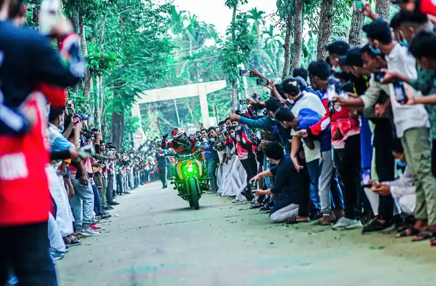 RS Fahim Chowdhury : Most famous bike rider in bangladesh 2025